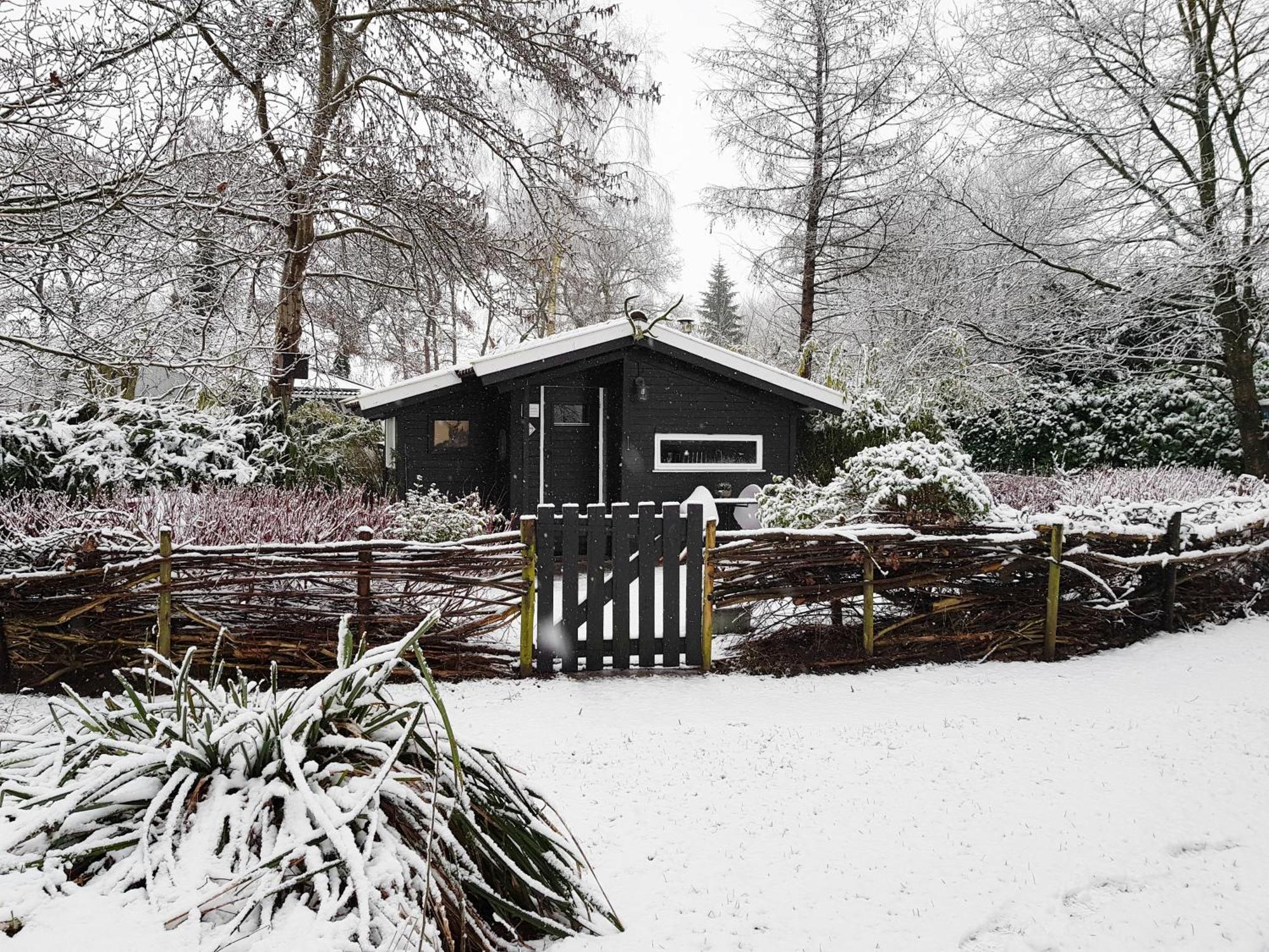 Natuurhuisje 't Poepekrus Kootstertille Buitenkant foto