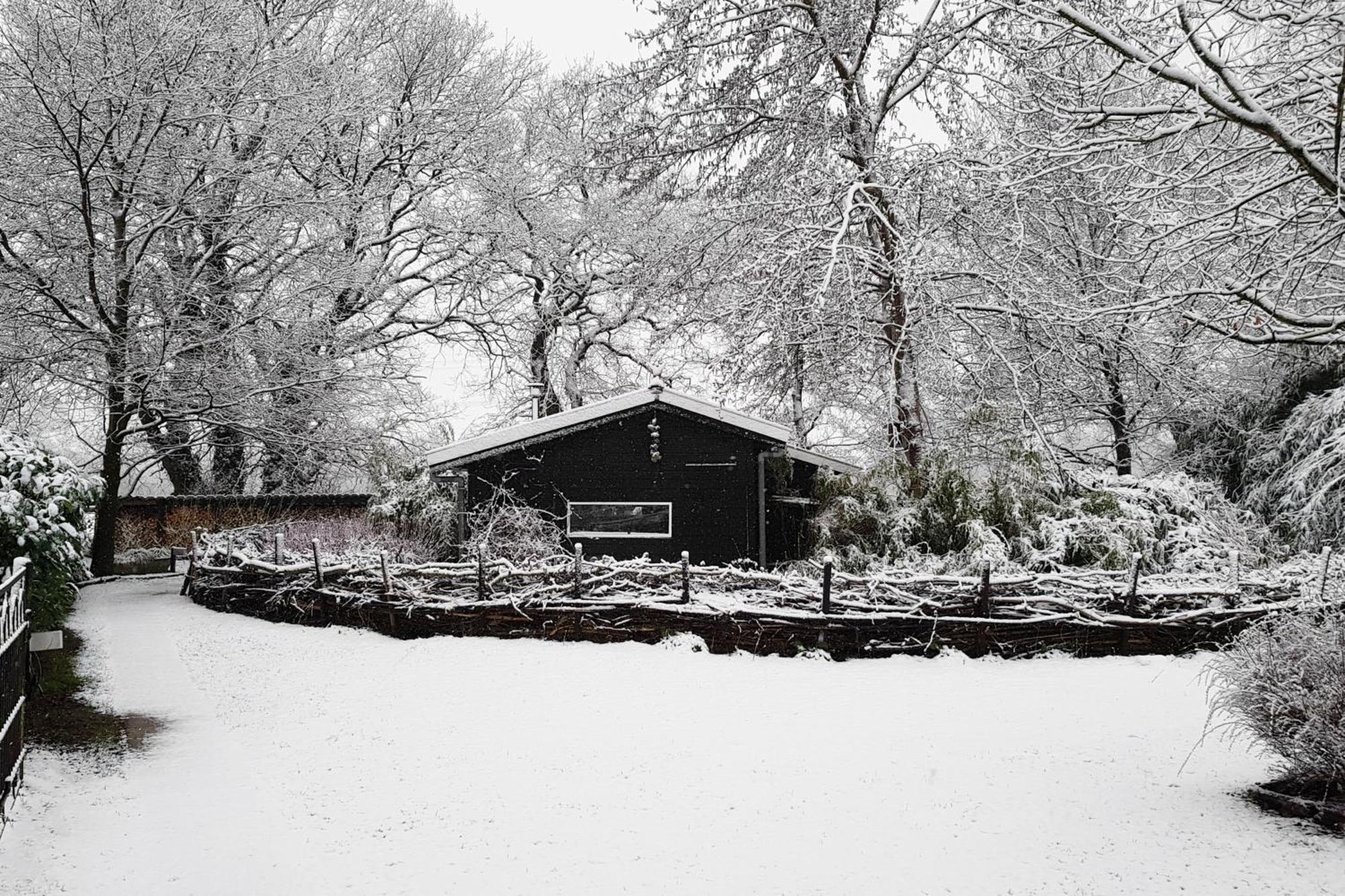 Natuurhuisje 't Poepekrus Kootstertille Buitenkant foto