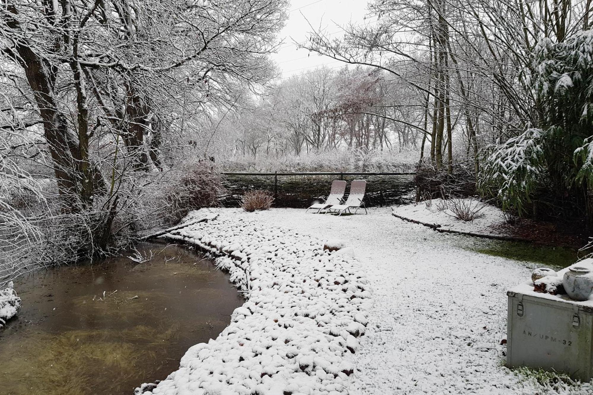 Natuurhuisje 't Poepekrus Kootstertille Buitenkant foto